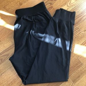 Lululemon Jogger, like new.